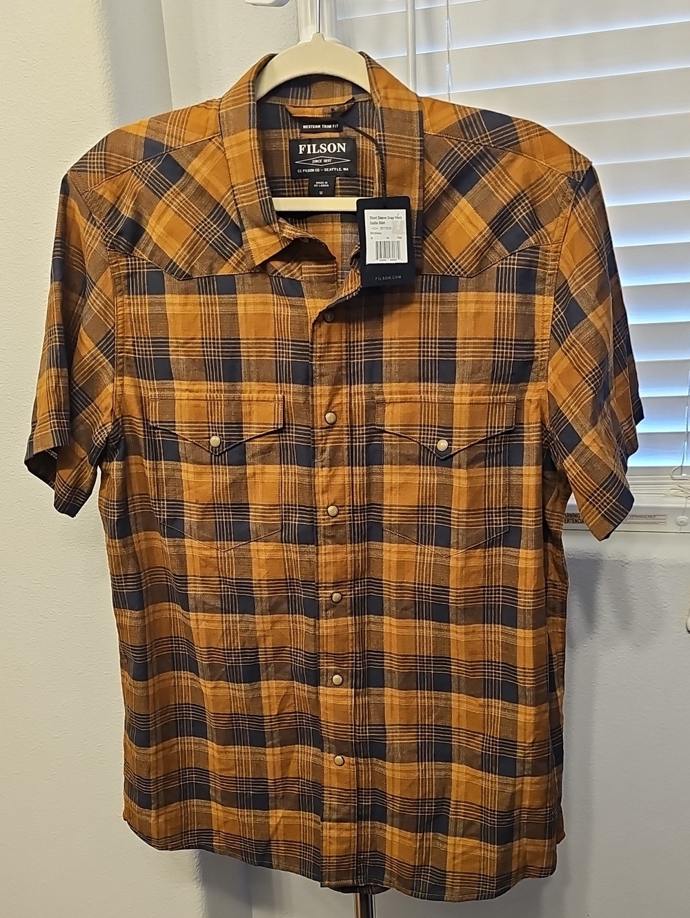 Filson Men's Short-Sleeve Plaid Snap Button-Down Shirt Medium NWT